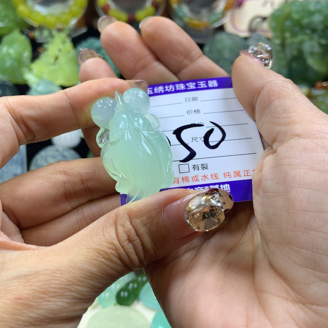 【闪购商品】蛇纹石玉颈饰未镶嵌