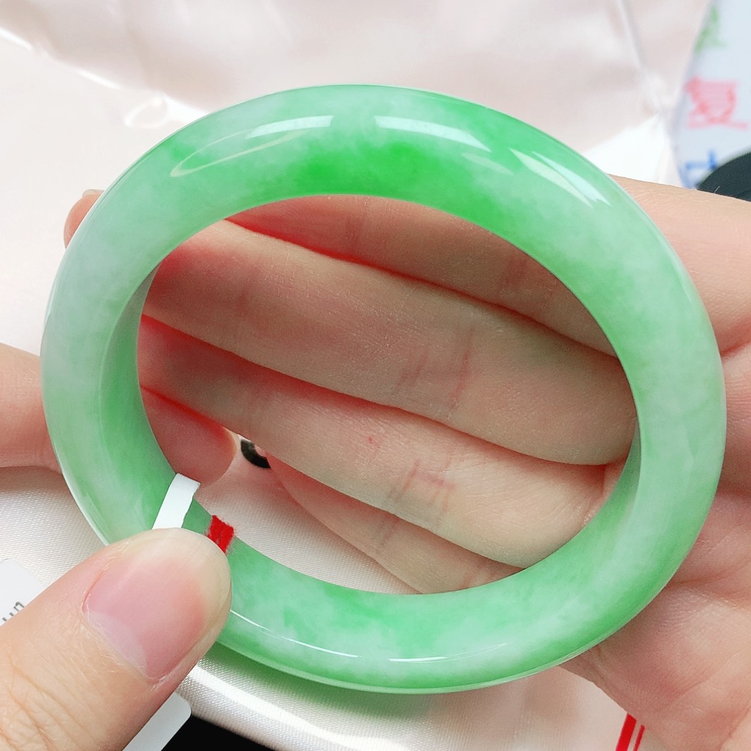 翡翠未镶嵌手镯抖音715