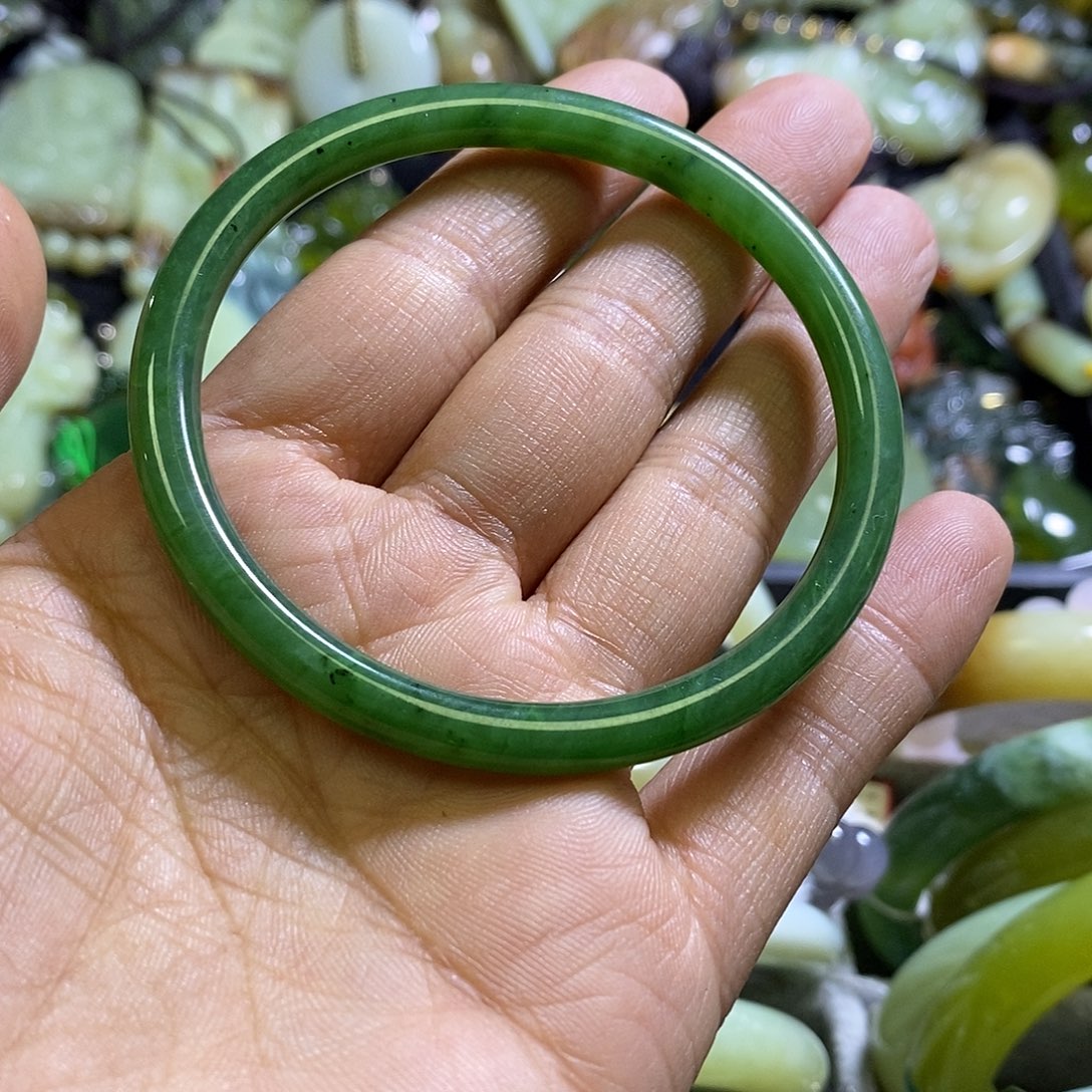 和田玉未镶嵌手镯58口径