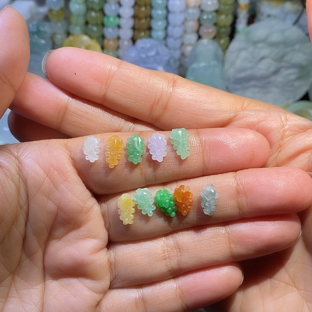 定制翡翠未镶嵌葡萄