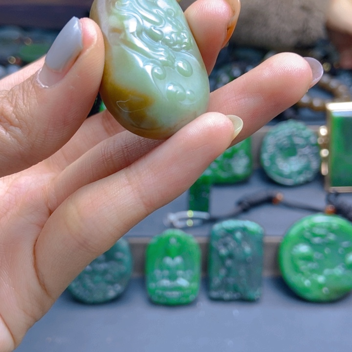 未镶嵌和田玉珠宝半成品