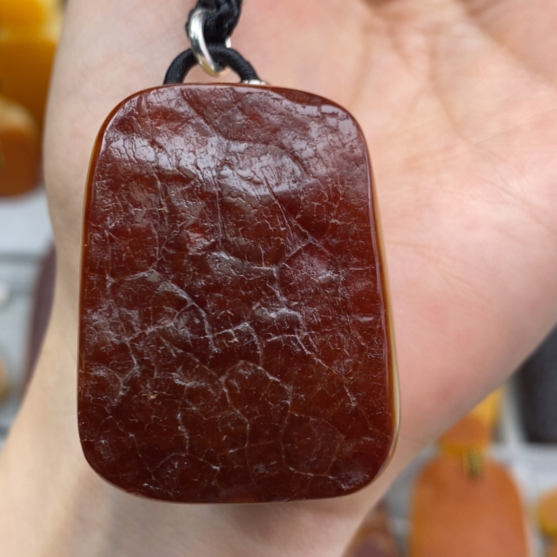 琥珀吊坠(赠链)未镶嵌