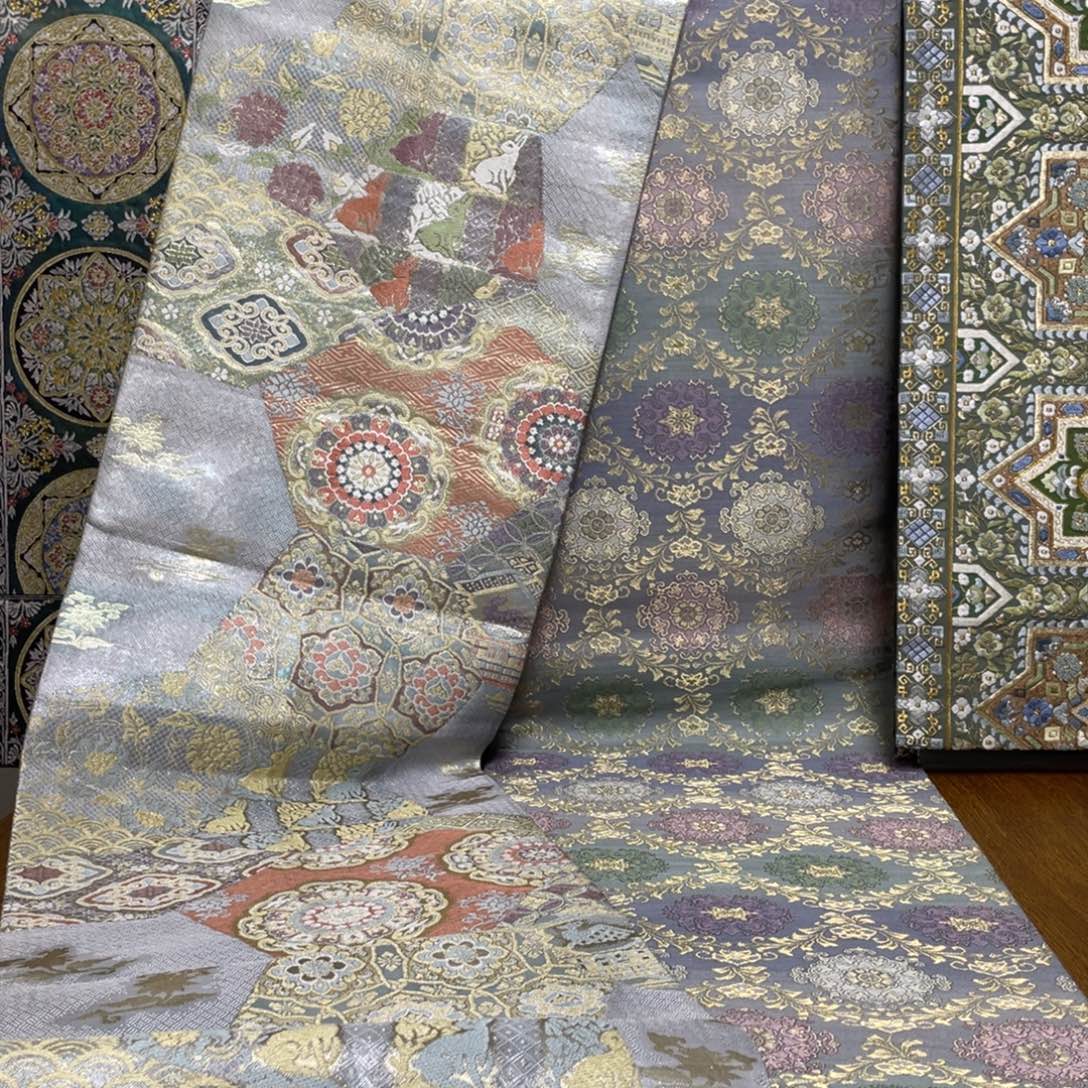 织绣织锦缎。织锦缎，织锦