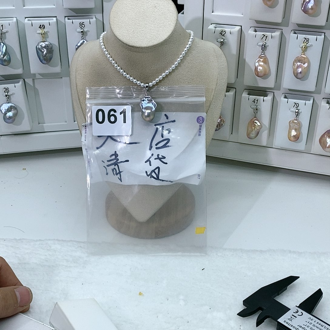 淡水珍珠颈饰合金