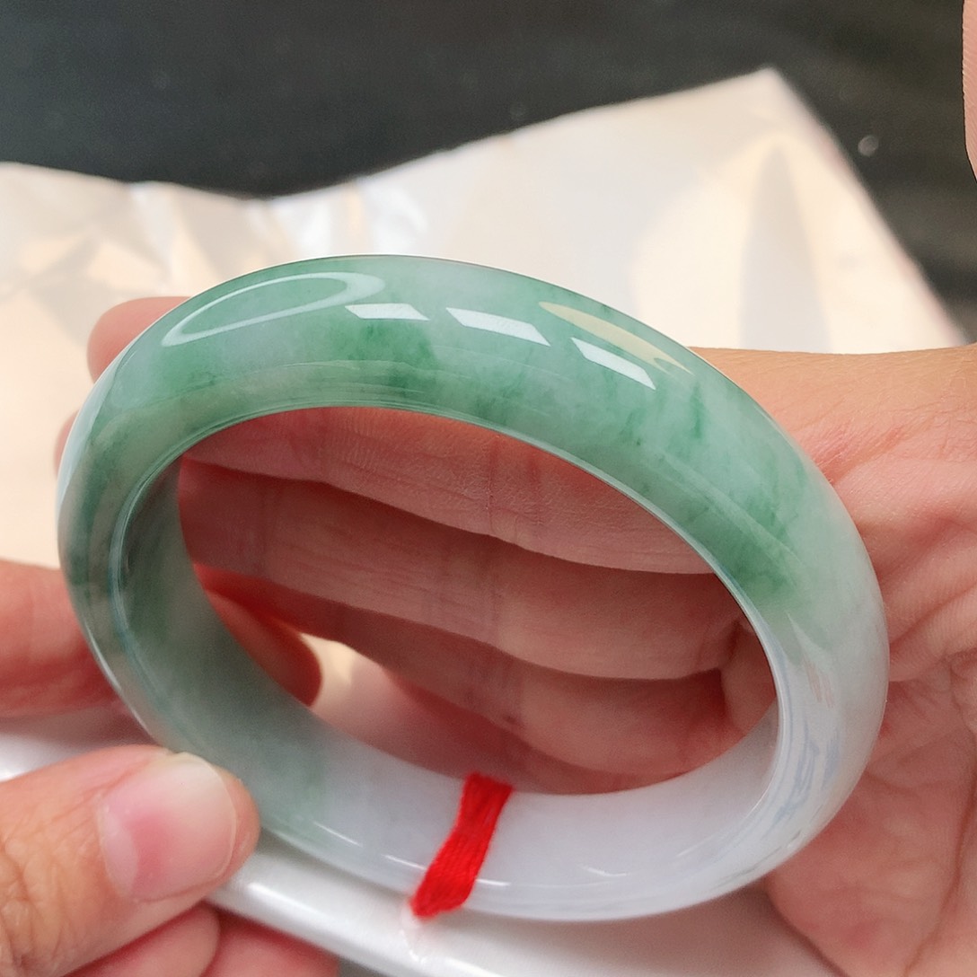 翡翠手镯未镶嵌50号