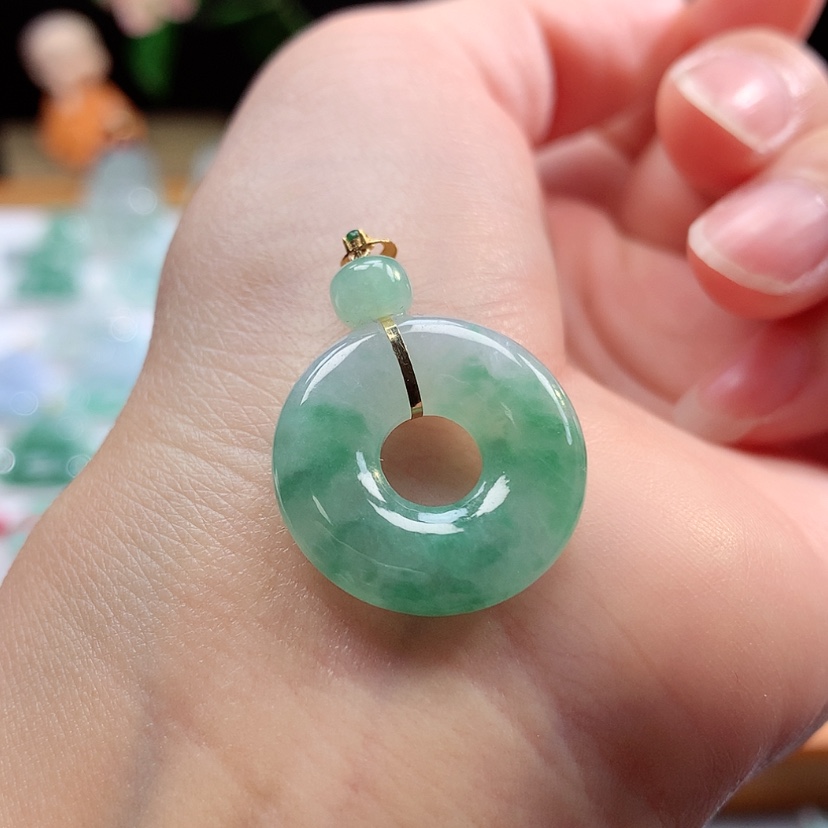 【闪购商品】翡翠18K金镶嵌吊坠(赠链)