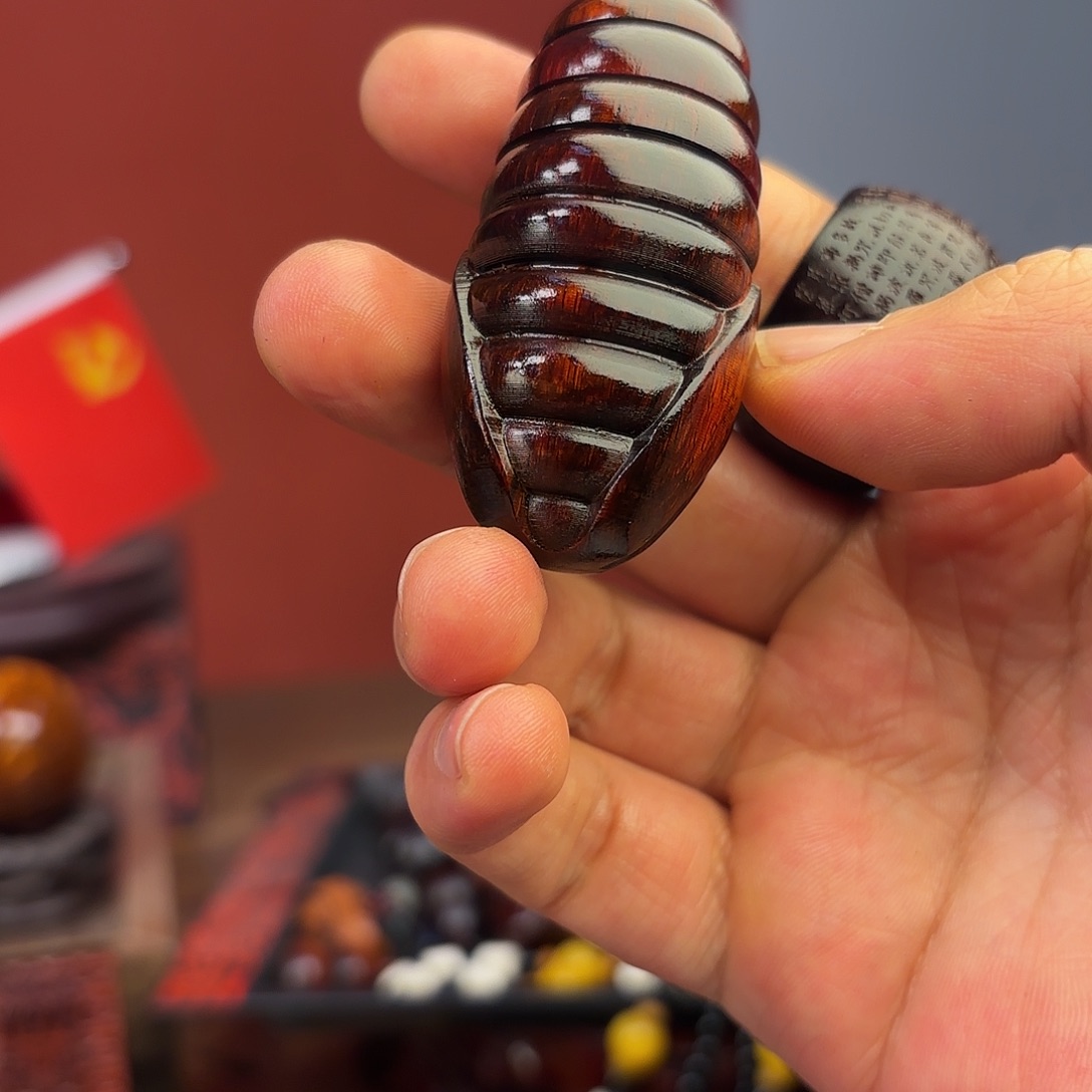 檀香紫檀（小叶紫檀）蛹