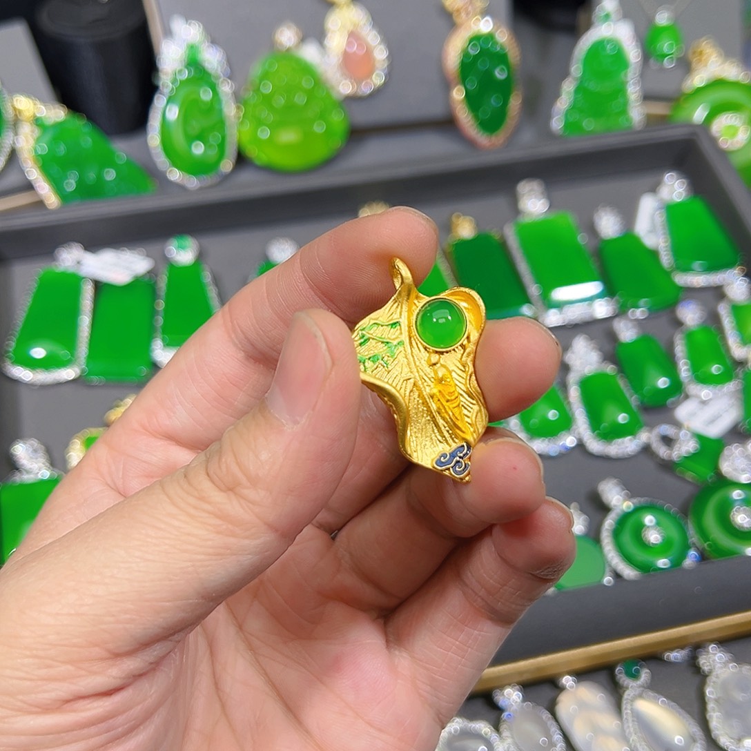 玛瑙/玉髓合金颈饰