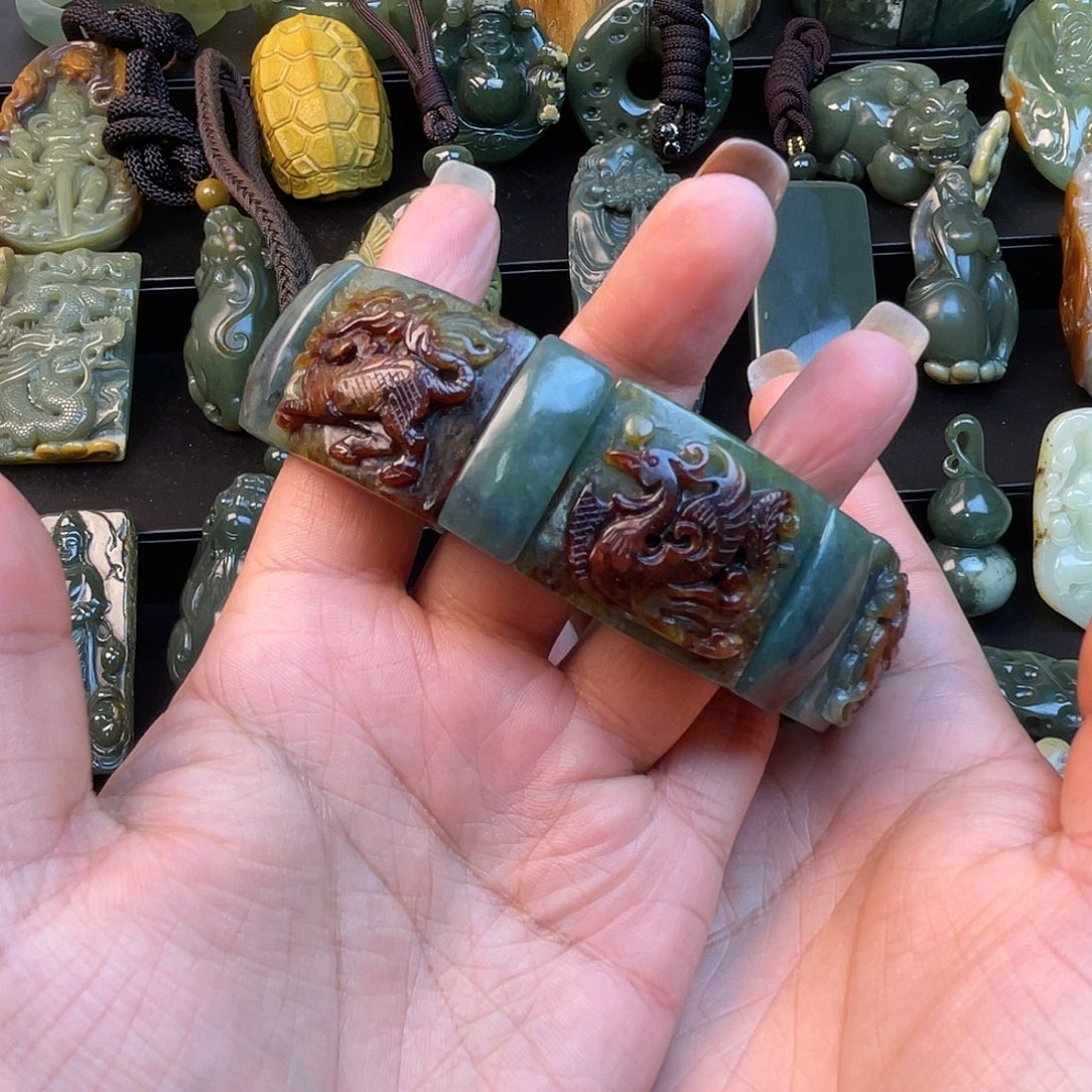 咖***糖岫岩河磨玉（透闪石质玉）未镶嵌手链