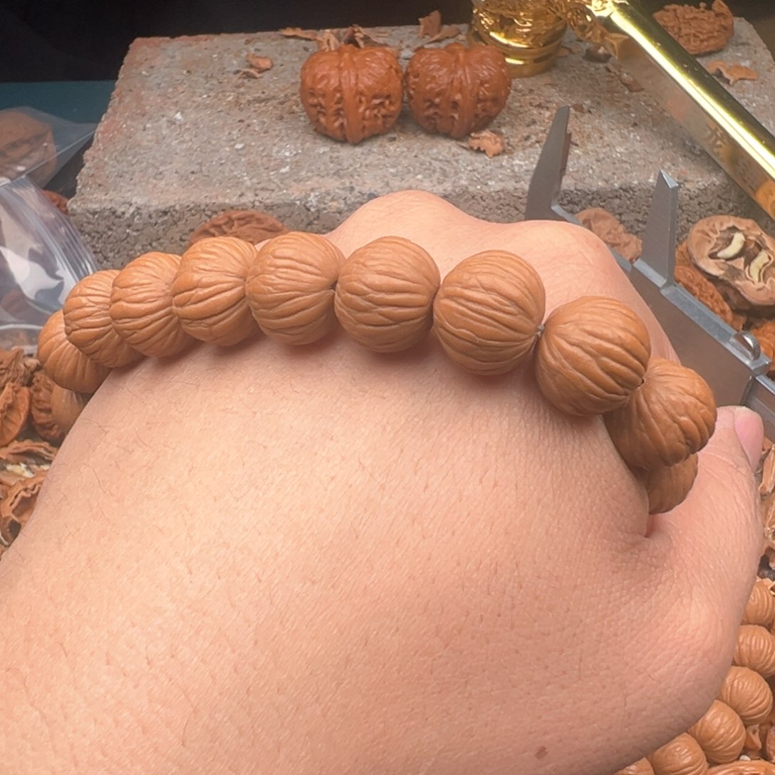 文玩核桃把件风雨猴头手串