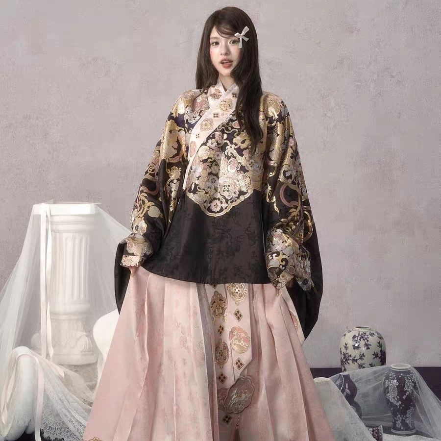 【玲珑瑶光】织金爆款明制汉服交2025年冬新款领立领马面套装