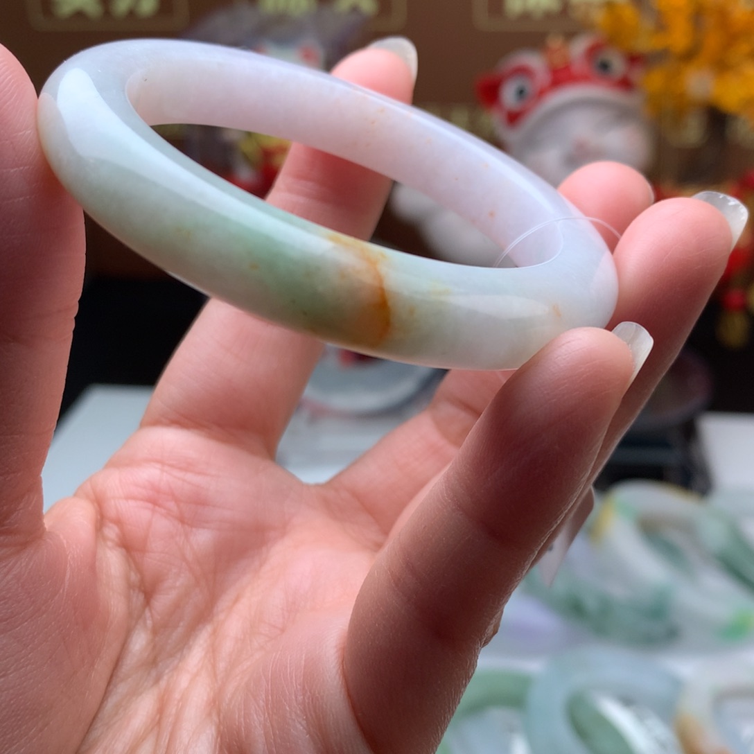 翡翠手镯未镶嵌手镯