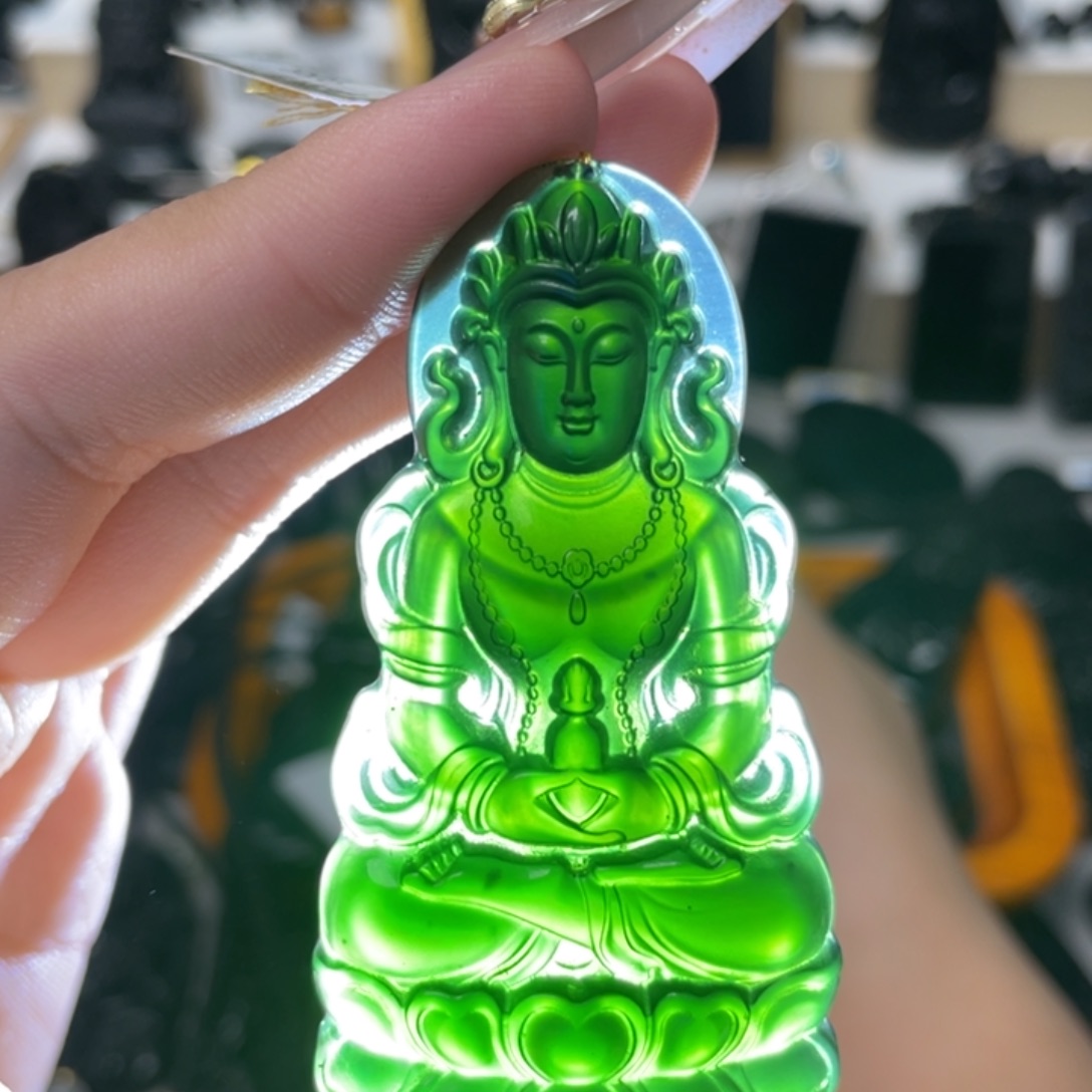 慧***贝未镶嵌蛇纹石玉吊坠