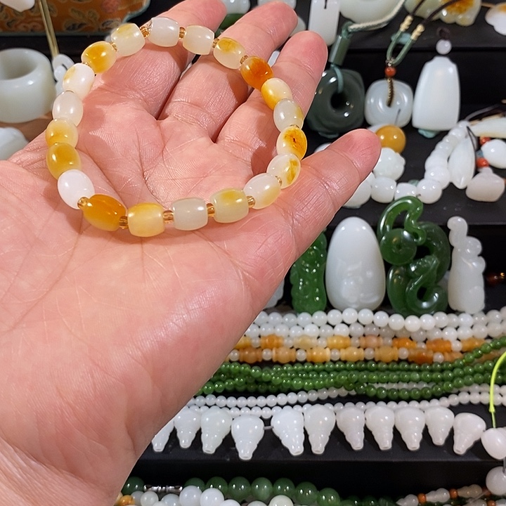 和田玉颈饰未镶嵌爱*