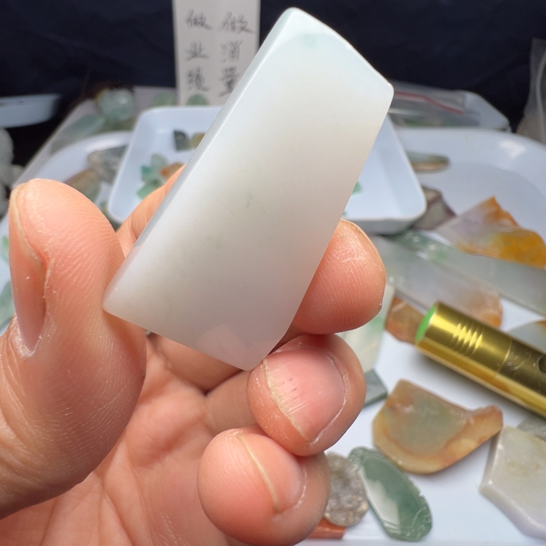 翡翠裸石缅甸翡翠A货无事牌料