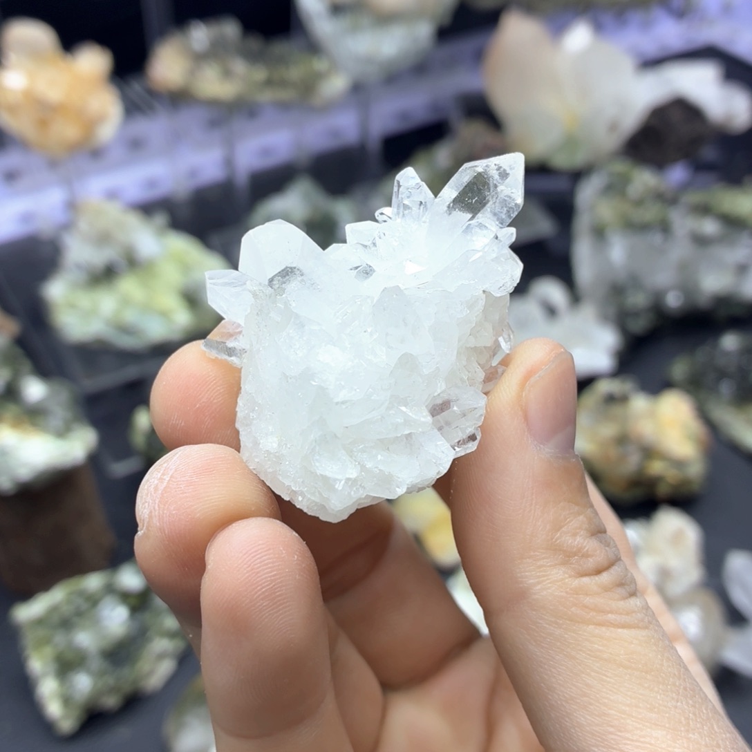 石材超美白水晶簇