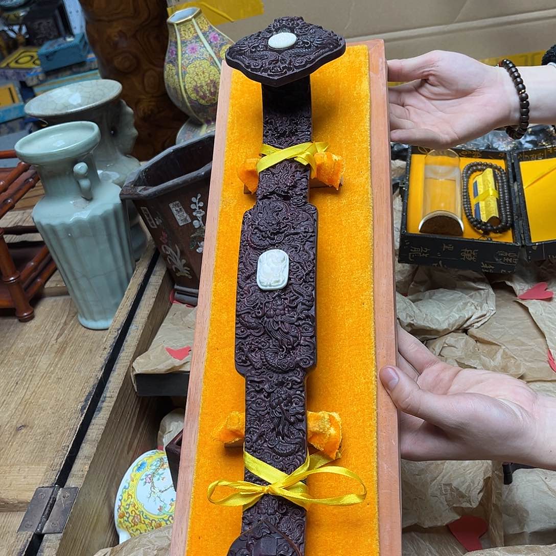 大叶紫檀（黑酸枝木类）