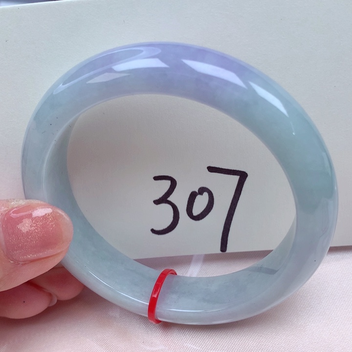 翡翠手镯未镶嵌翡翠