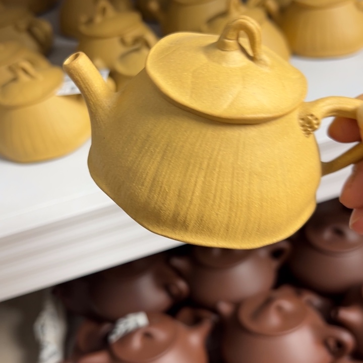 茶壶紫砂黄金段瑕疵140