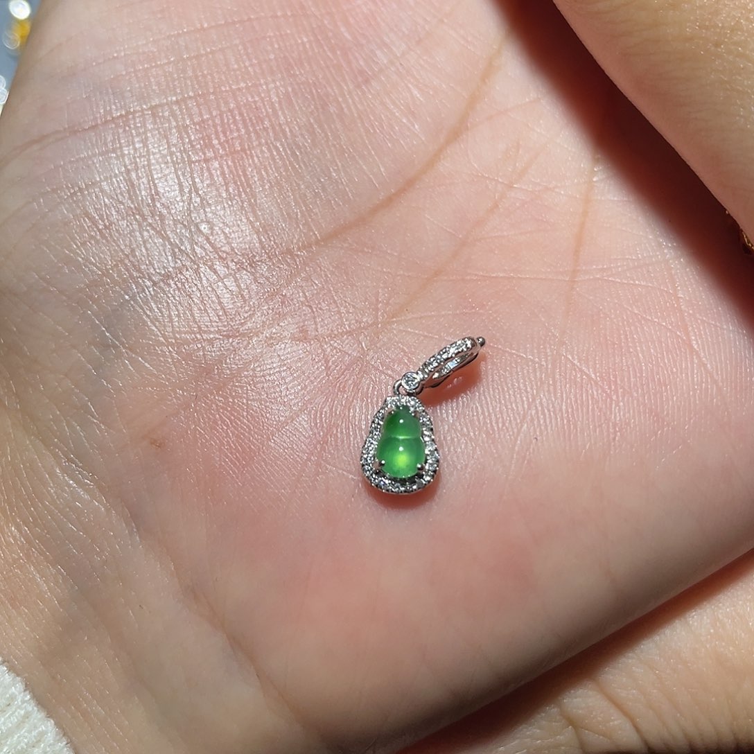 菟***˖翡翠18K金镶嵌吊坠(不含链)