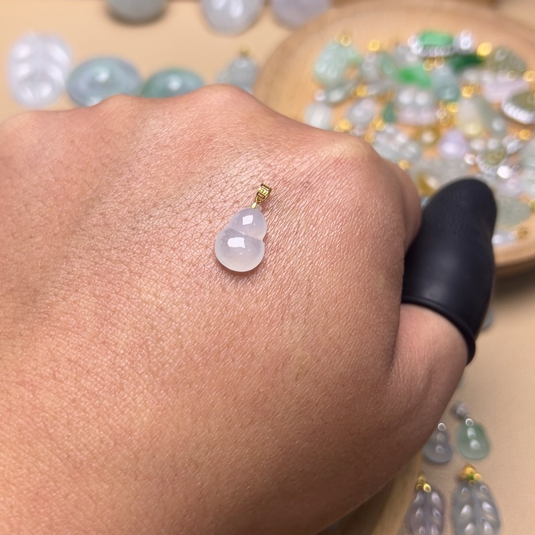 翡翠颈饰18K金镶嵌葫芦