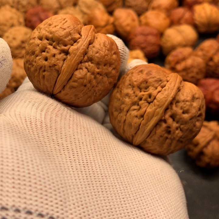 文玩核桃吊坠11………..