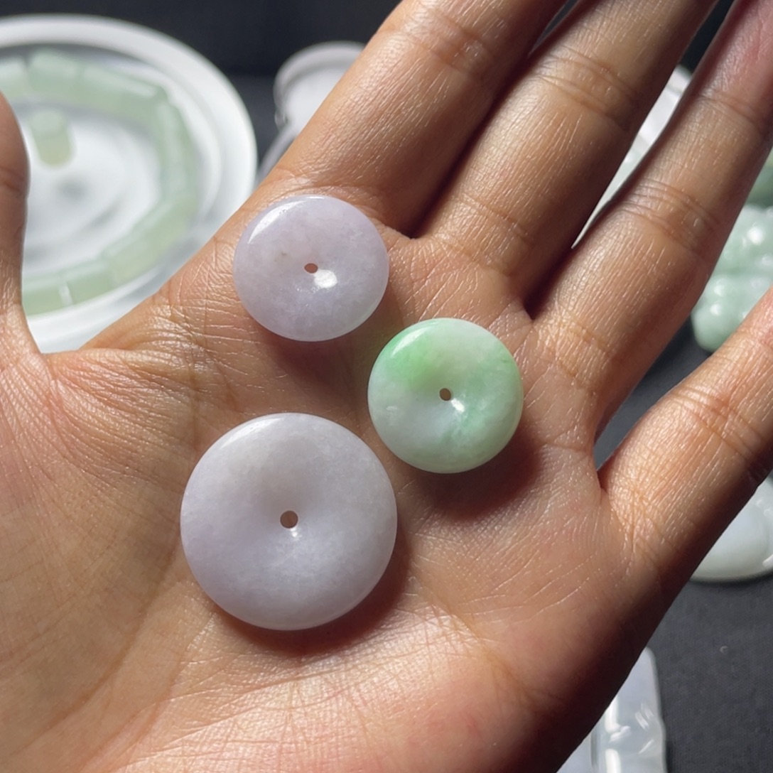 翡翠未镶嵌颈饰50