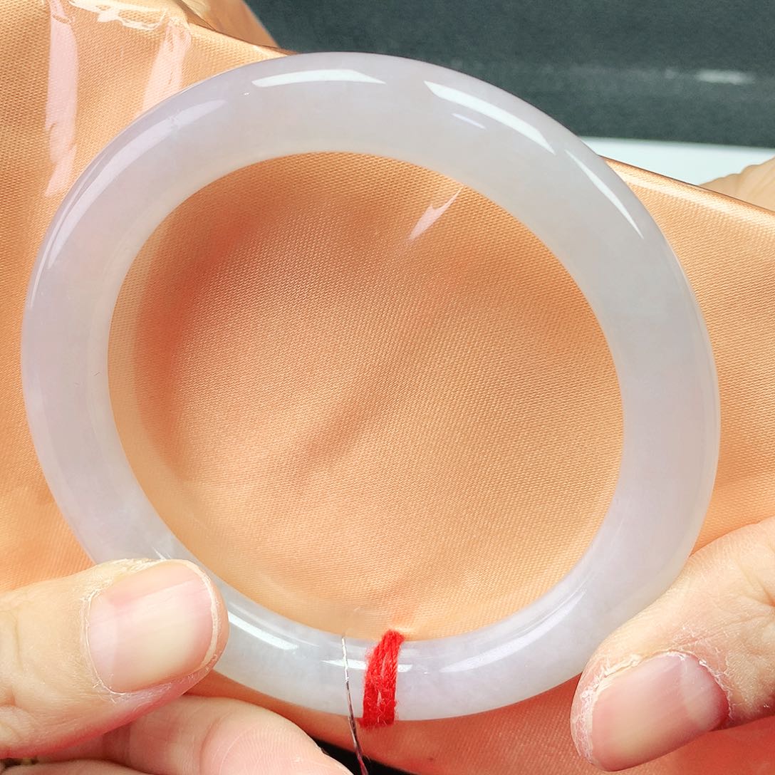 翡翠手镯未镶嵌56圈