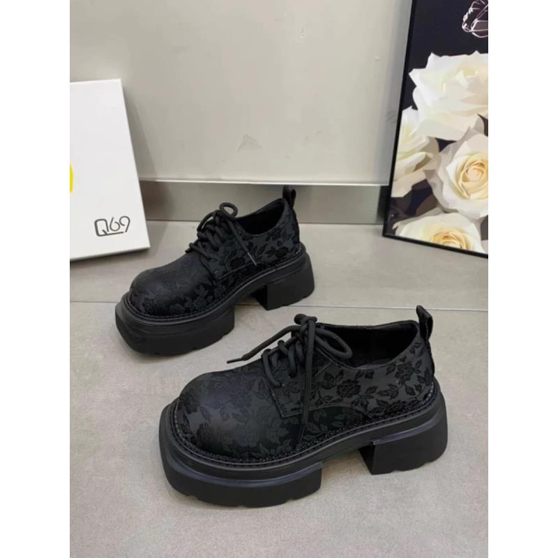 韩版新款小众白色面包鞋女ins潮2025新款学生百搭休闲板鞋H0228