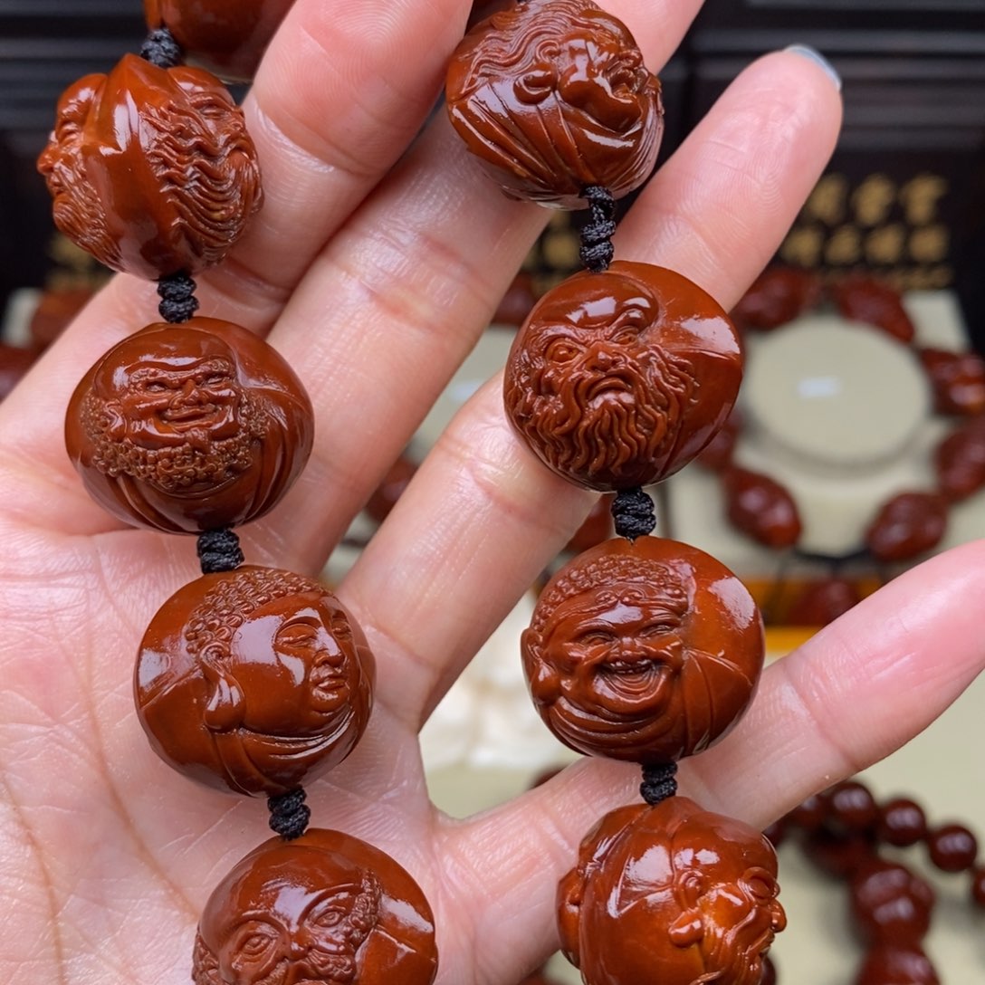 过***&橄榄核吊坠十八罗汉