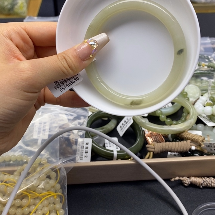 和田玉（糖玉）手镯未镶嵌