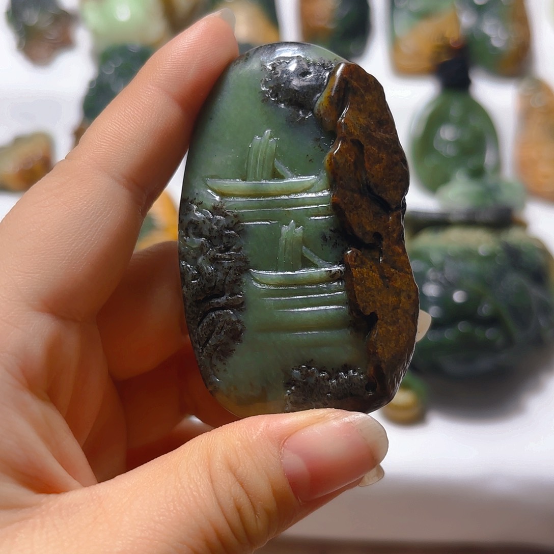 岫岩河磨玉（透闪石质玉）挂件未镶嵌N****e