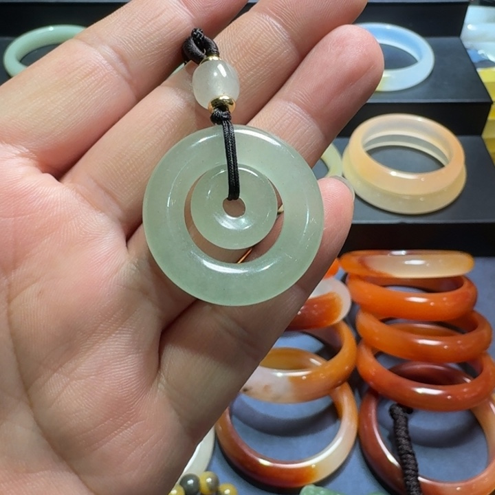 石英质玉（金丝玉）未镶嵌吊坠(不含链)