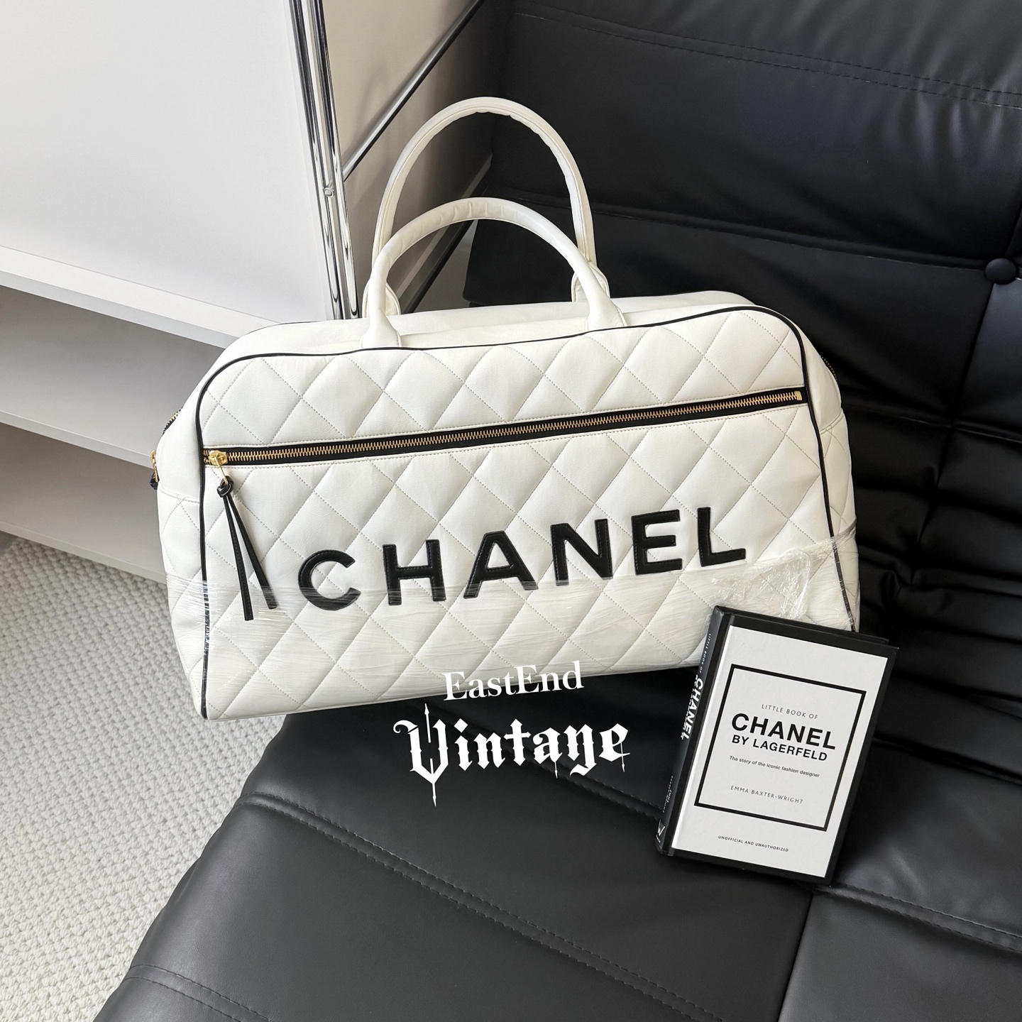 95新 Chanel/香奈儿 東区-Kendall白底黑字保龄球手提包/67538