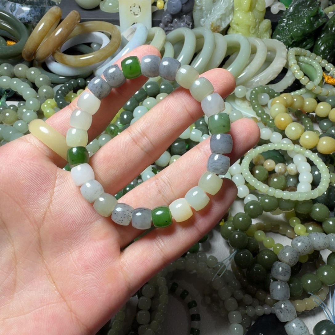 和田玉未镶嵌手串