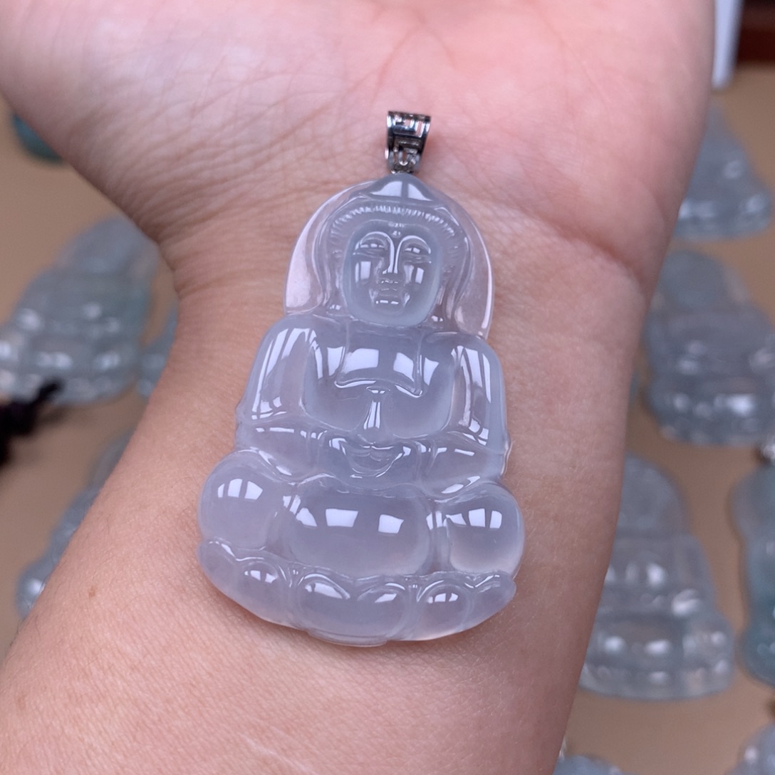 翡翠18K金镶嵌颈饰缅甸翡翠A货