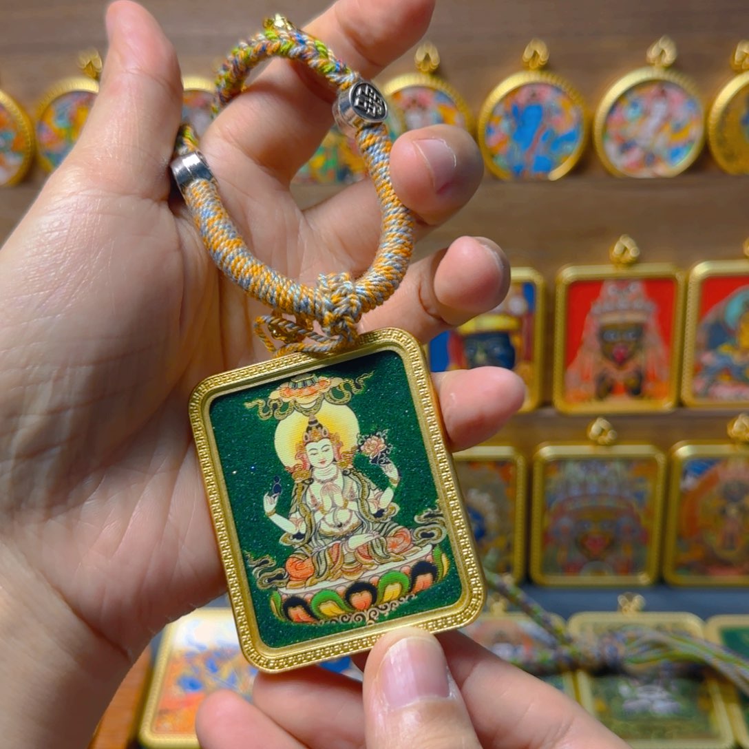 吊坠i****?四臂观音粗沙款