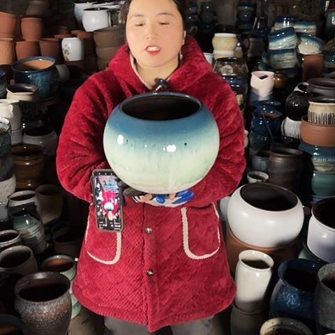 口19高22瑕疵盆子。