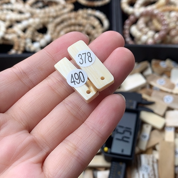 泥塑不打孔联系客服