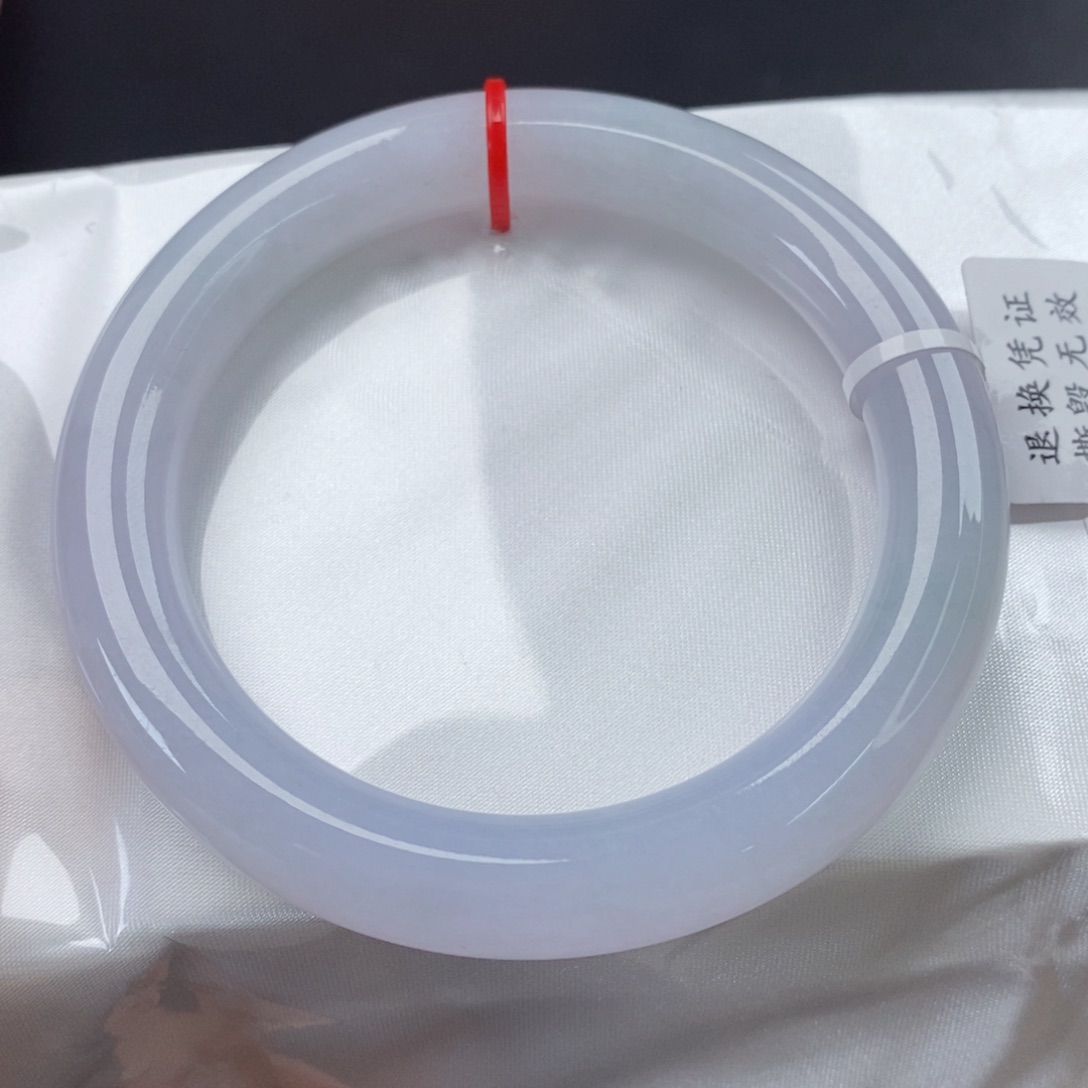 翡翠手镯（圆镯）未镶嵌60.7圈