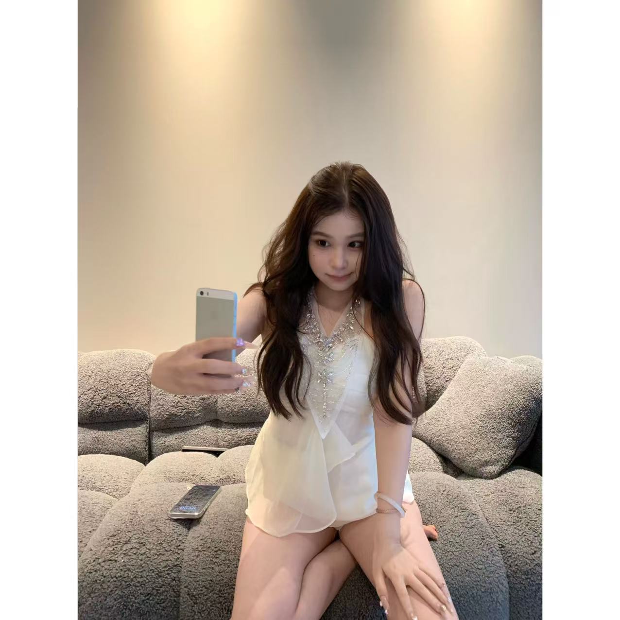 【娇贵星河】镶钻上衣收腰挂脖抹胸雪纺衫