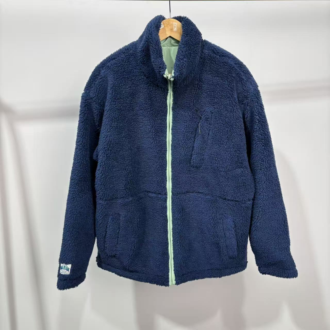 MM 韩系男款蓝色字母刺绣简约百搭立领夹克衫 MDMAI60050 60050