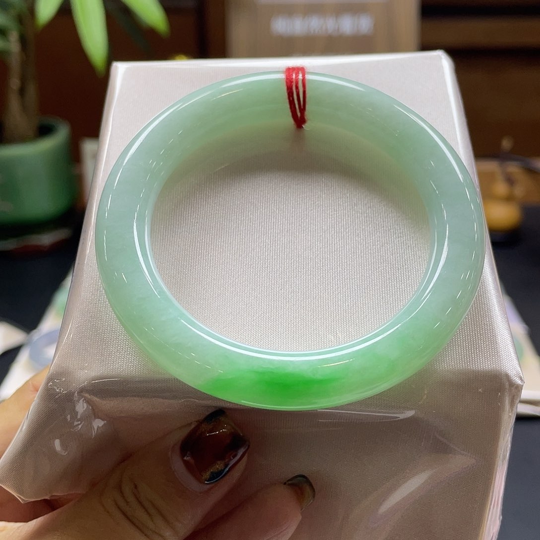 翡翠未镶嵌手镯15 号链接