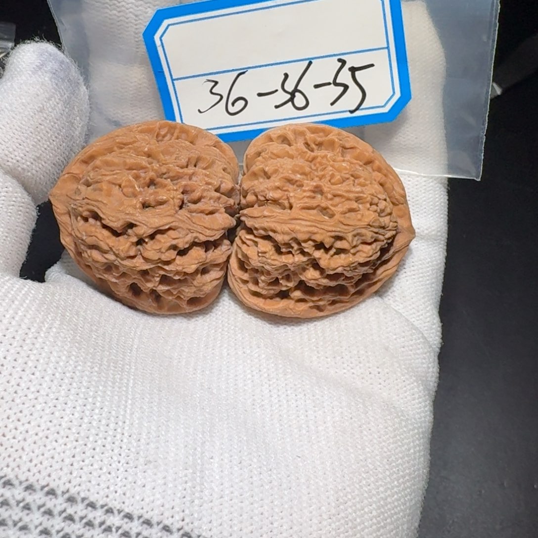 文玩核桃把件万****基35号 南疆