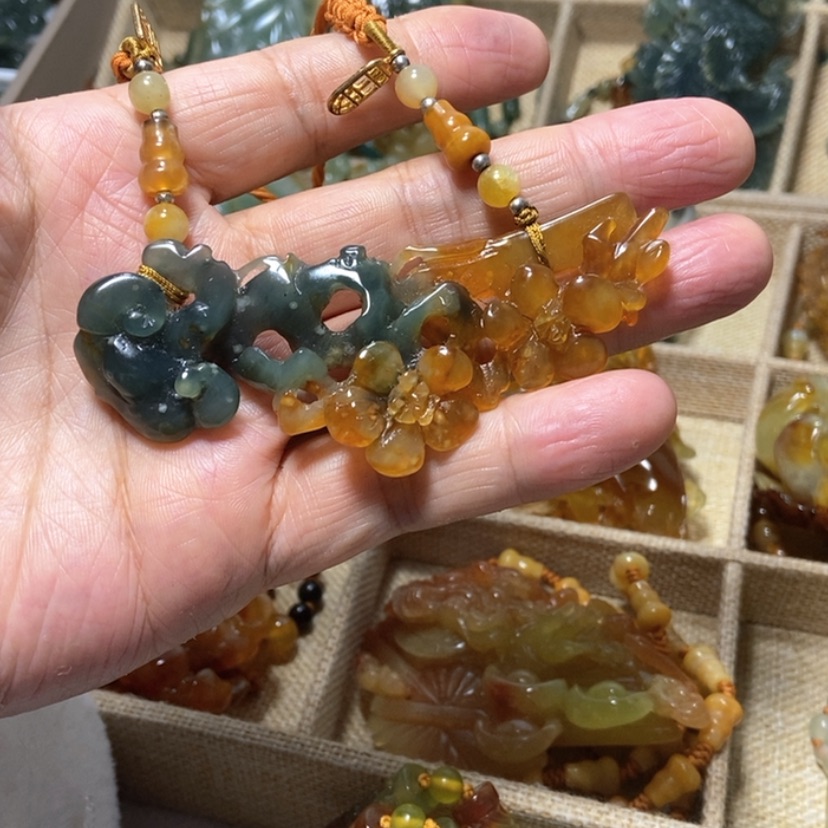 【闪购商品】未镶嵌蛇纹石玉颈饰