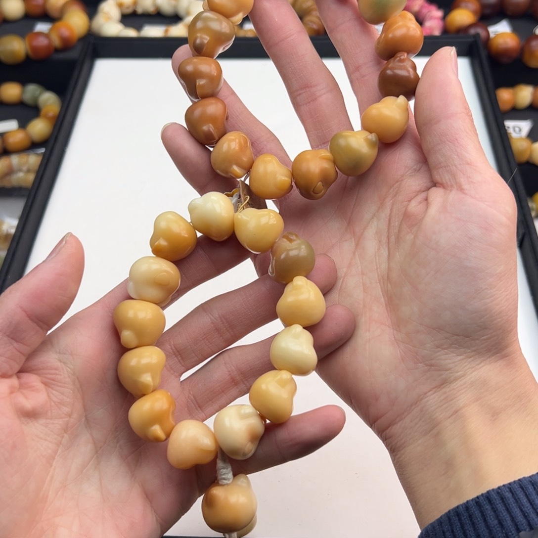 白玉菩提吊坠微瑕