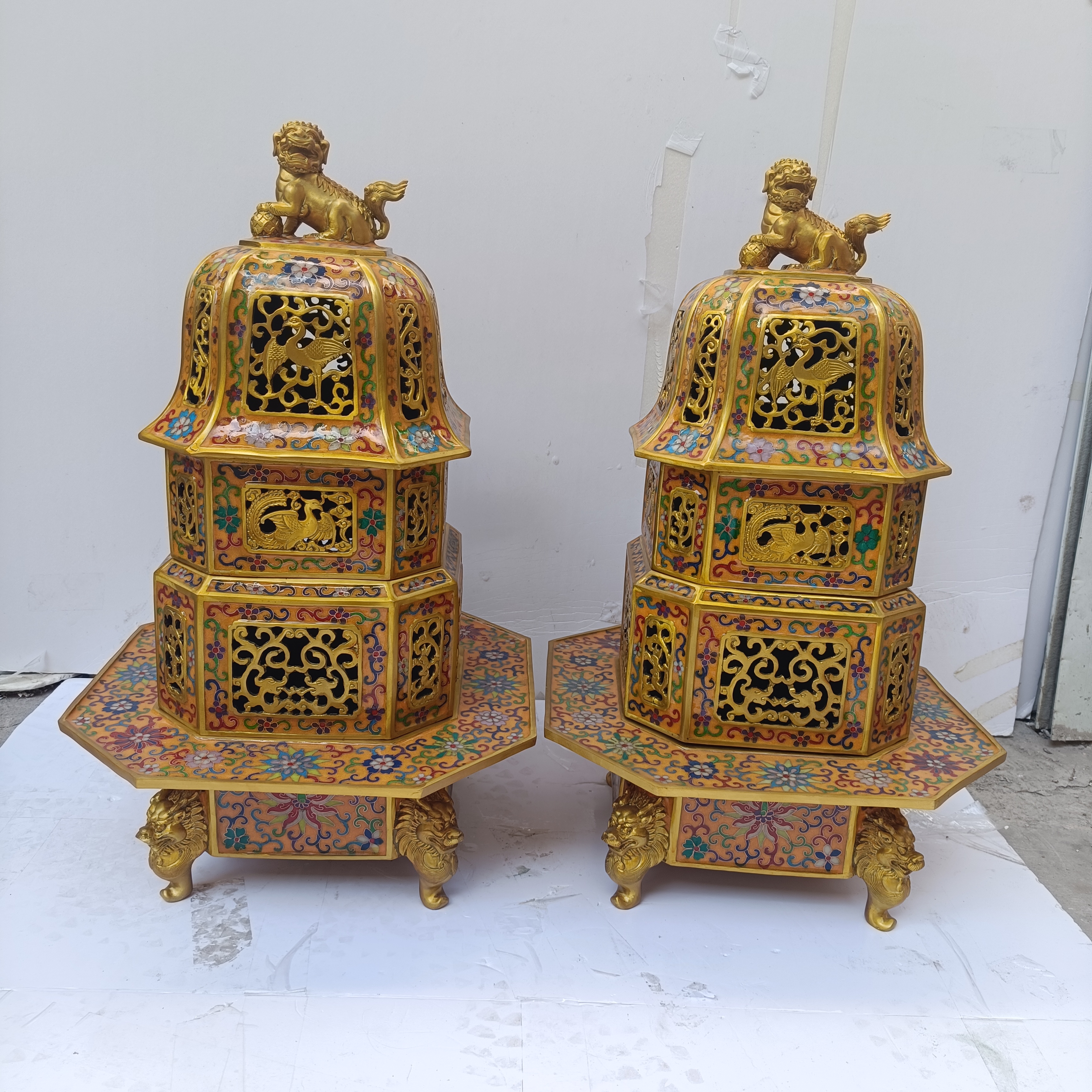 铜胎，景泰蓝4方五层香炉，高65厘米