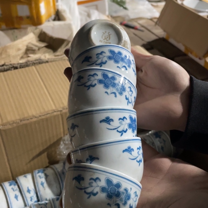 摆件陶瓷盘子碗砂锅都有