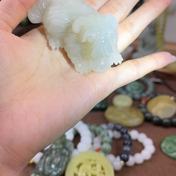 和田玉未镶嵌颈饰