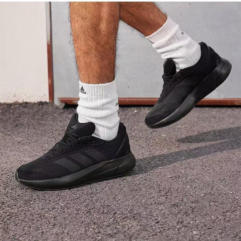 正品adidas阿迪达斯男春秋黑武士时尚百搭缓震运动休闲跑鞋JH9319
